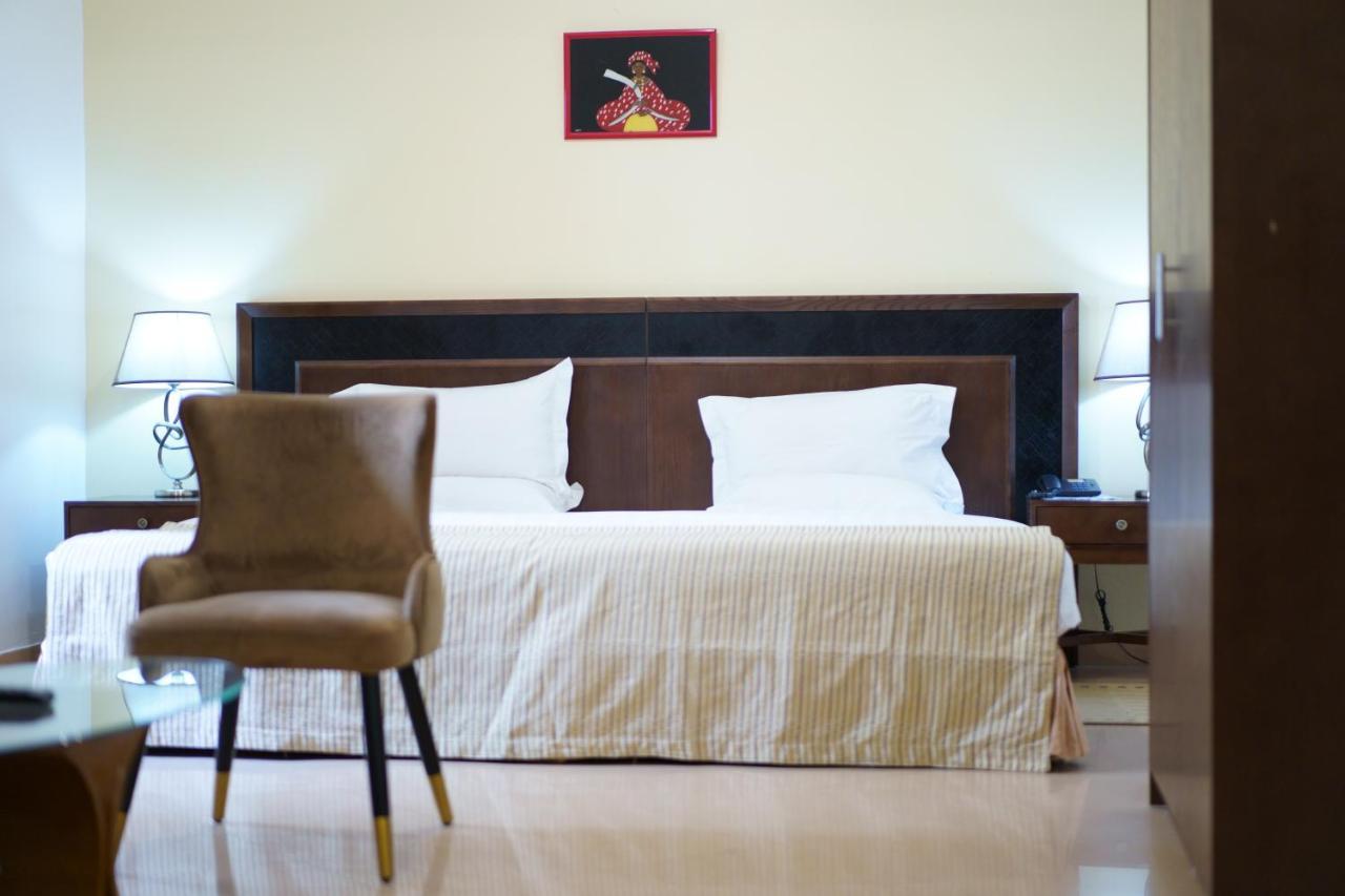 Le Feto Hotel Dakar Buitenkant foto