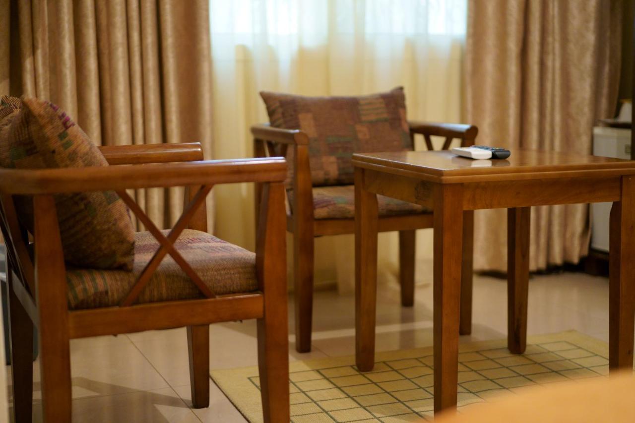 Le Feto Hotel Dakar Buitenkant foto