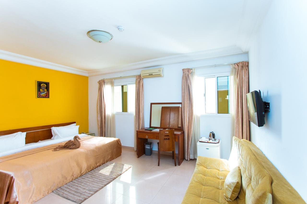 Le Feto Hotel Dakar Buitenkant foto