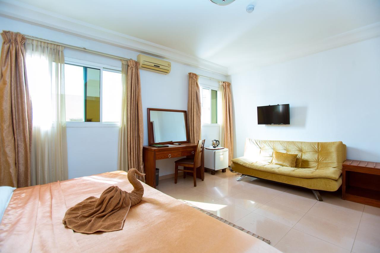 Le Feto Hotel Dakar Buitenkant foto