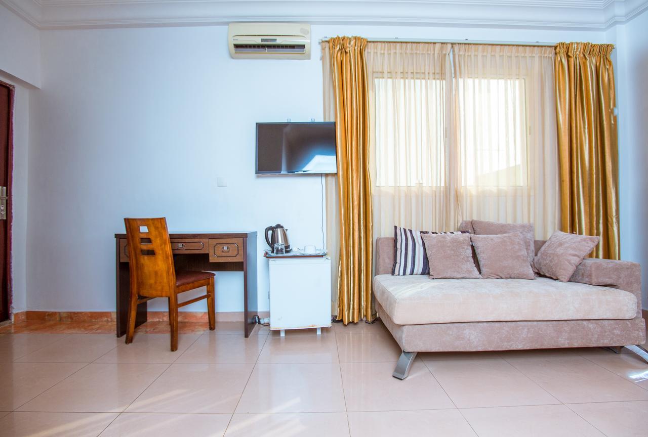 Le Feto Hotel Dakar Buitenkant foto